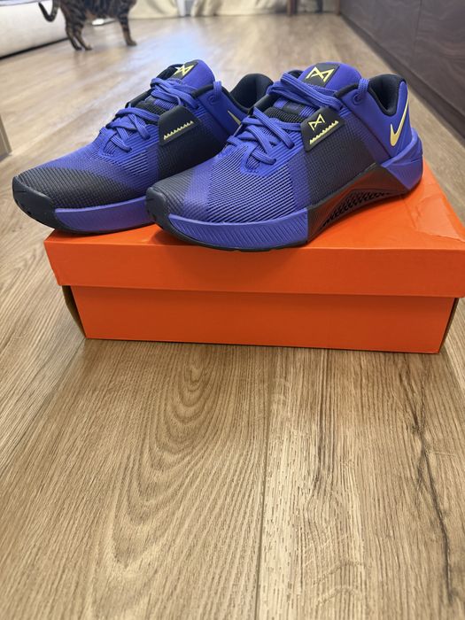 Продам nike metcon