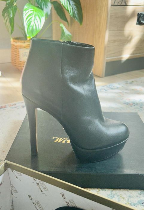 Продам новые кожаные ботильоны