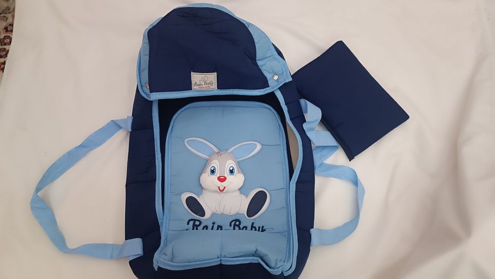 Кенгуру и детская сумка