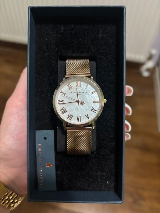 Часовник Amelia Parker