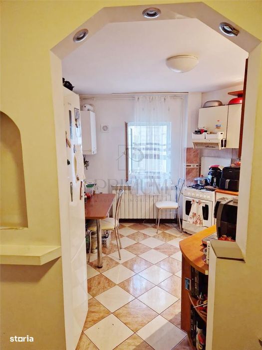 Soarelui - 3 Cam - 2 Bai - Ct Proprie - Etaj 1 - Boxa
