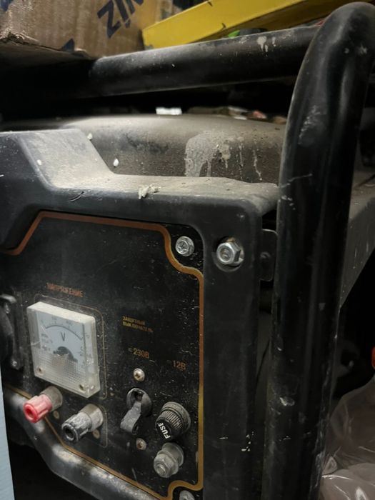 Генератор продам срочно