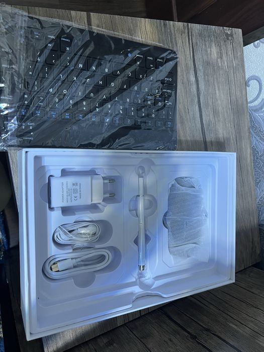 Planshet sotiladi yangi ishlatilmagan