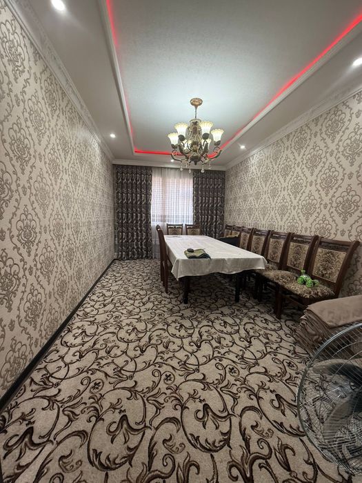 Янгихаёт 8 худуд 3 хона 7 этаж срочно сотилади