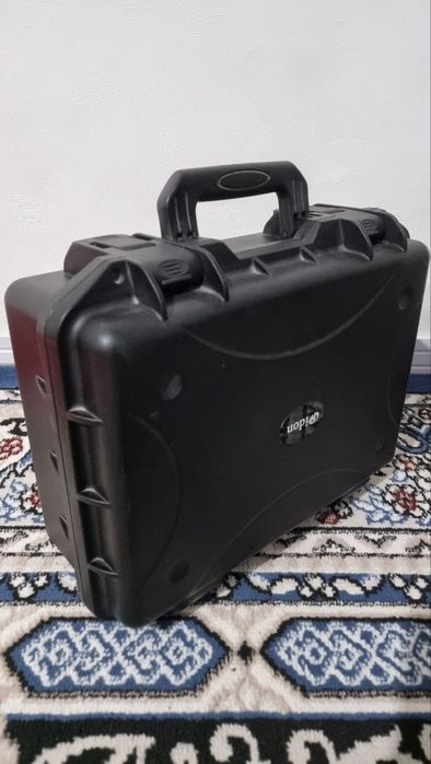 Miksherni pult ridon 6 kanali