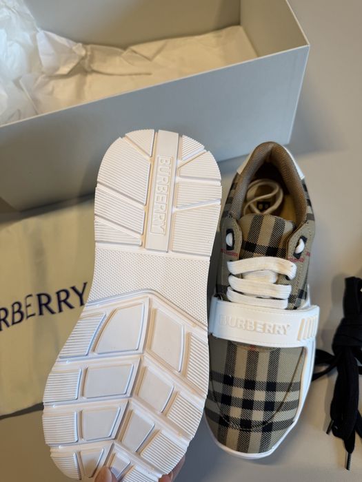 Бърбъри/ Burberry обувки