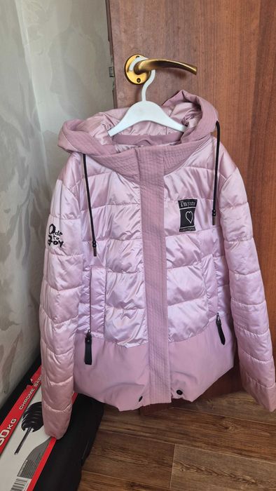 Продам женскую куртку