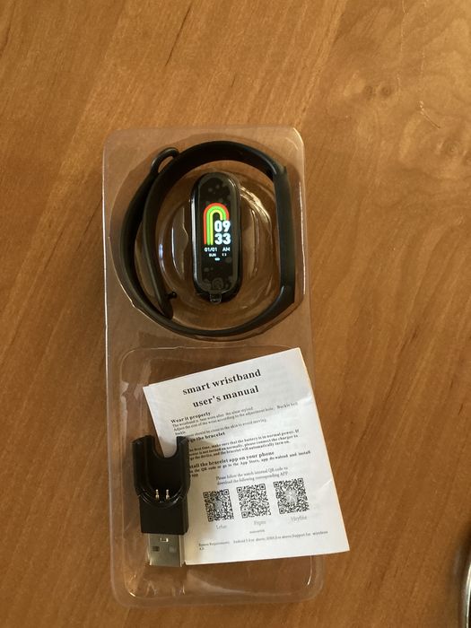 Продаю новые сморит часы