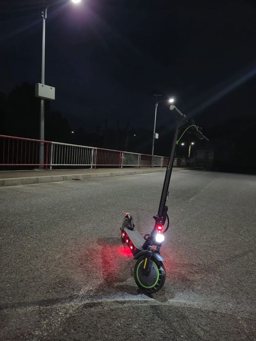 Vând trotineta elctirca myria