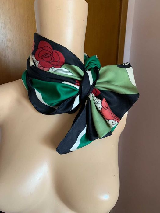 Копринен винтидж шал с уникален десен