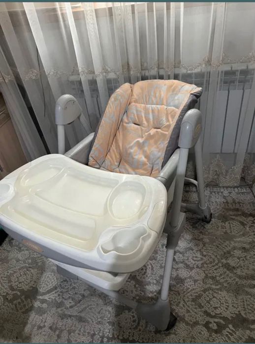 Стульчик для кормлцения ребенка