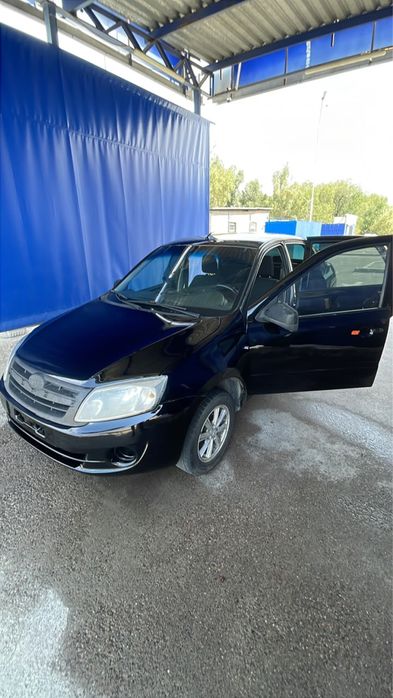 Продаю машину Lada Granta