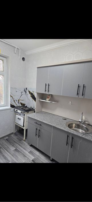 Продается 1 -х комнатная квартира на 4- этаж