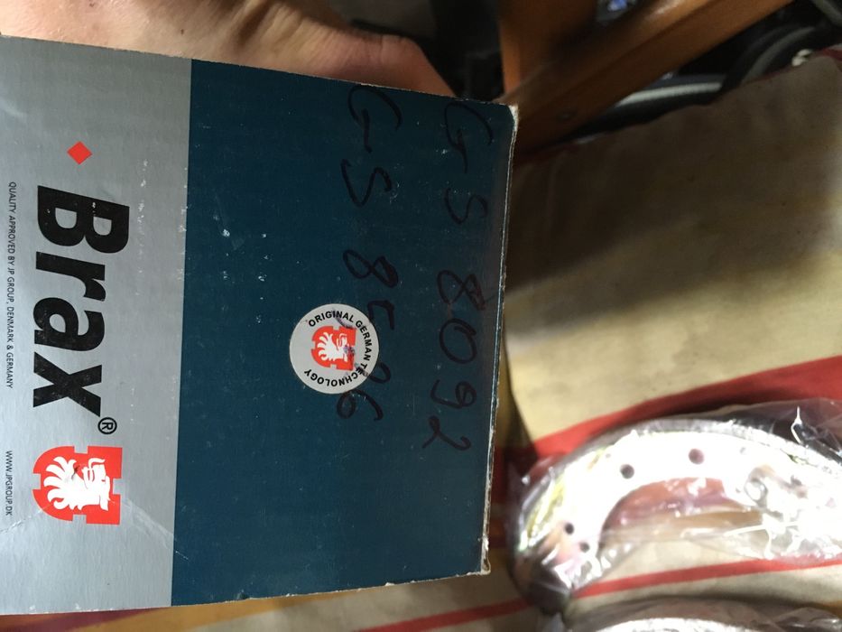 Оригинални, Мейле Накладки за ръчна спирачка на мерцедес W221 S класа.