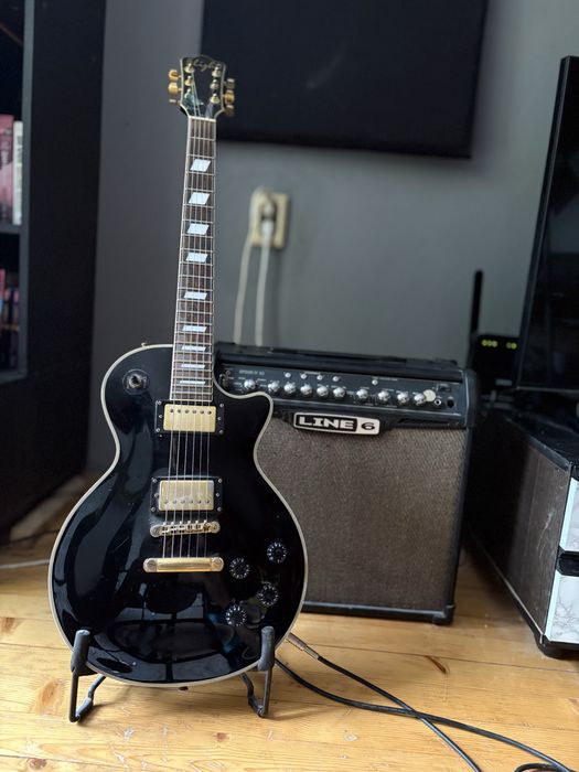 ПРОМОЦИЯ с подаръци - Електрическа китара Les paul и кубе Line6