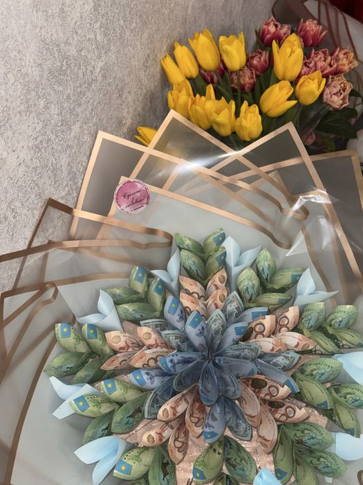 Денежный букет,Киндер Боксы