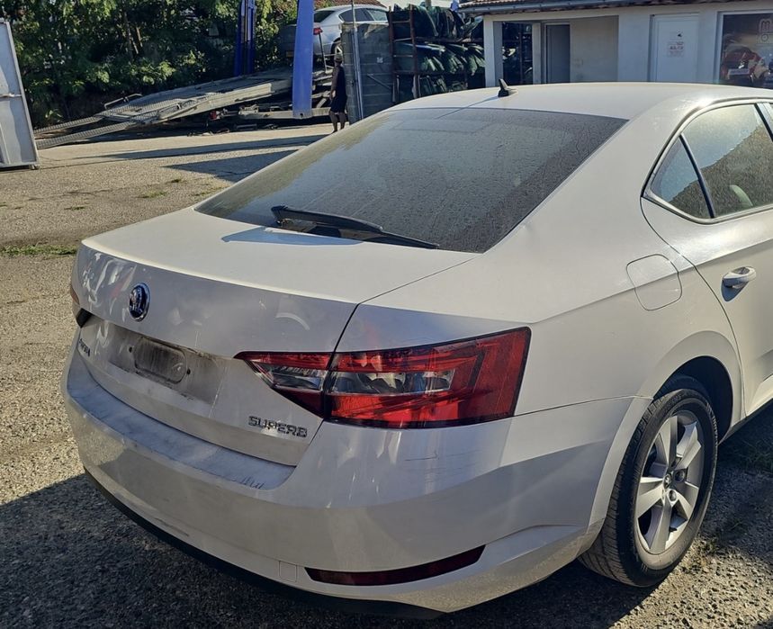 На части Skoda Superb 1.6tdi automatic