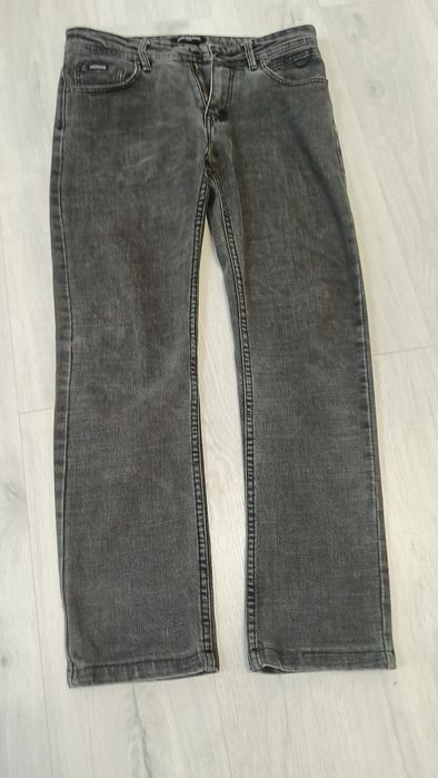 Одежда ( рубашки, водалазки,джинсы)