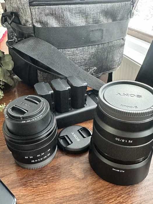 Vand Sony a7C fullframe + obiective si accesorii ca nou