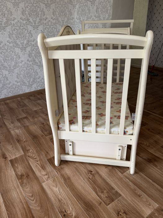 Срочно продам манеж в хорошем состоянии