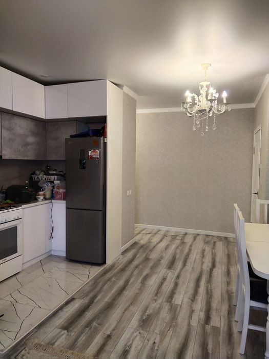 Продам квартиру Шахтеров 52 а