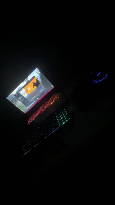 vand sau schimb laptop de gaming