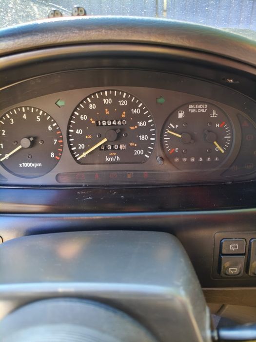 Продам машину Kia Sportage 1