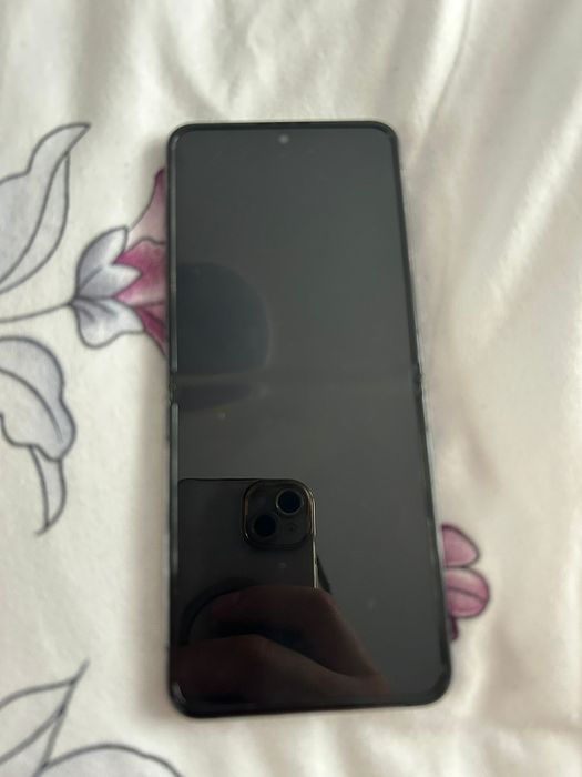 Samsung flip 4 128 GB