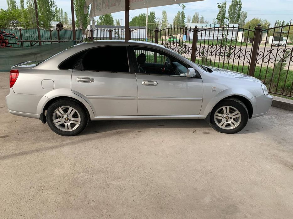 Lasseti sotiladi holati yaxshi narxini kelishamiz