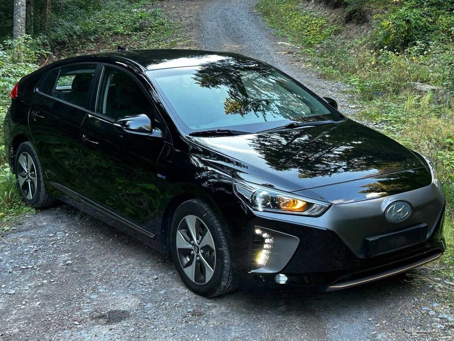 Hyundai Ioniq Electric 28 kWh, pompă de căldură, baterie excelentă, 250km range, full cu de toate