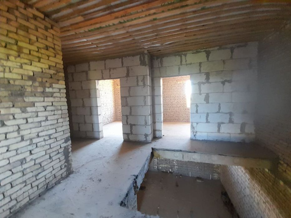 Уй сотилади 200 кв