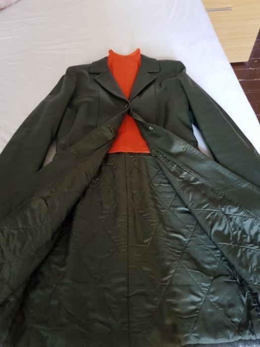 Haina piele verde, cu căptușeală matlasata, model deosebit