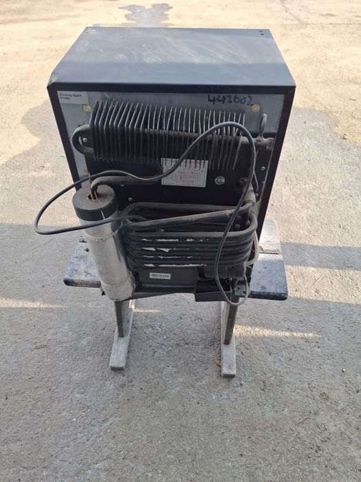 Малък хладилник/каравана, кемпер и др/