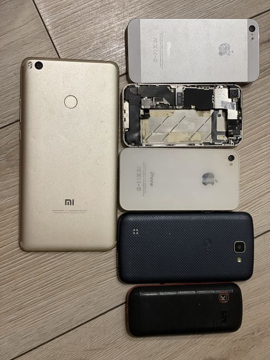 Продам телефоны- все вместе 15к