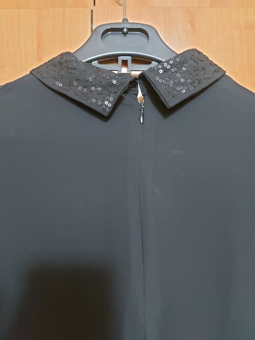 Bluza cu guler deosebit