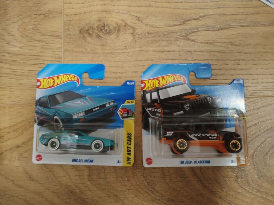 Hot wheels колички mainline