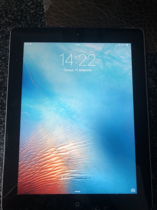 iPad Wi-Fi + Cellular (3-го поколения)