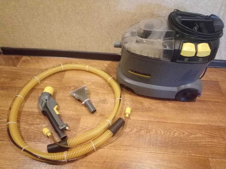 Пылесос моющий Karcher Puzzi 8/1