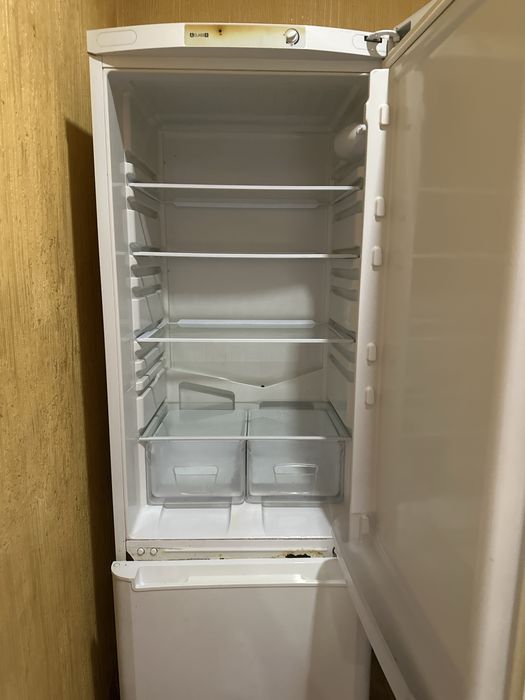 Холодильник INDESIT