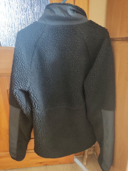 Продам подростковую куртку Nike