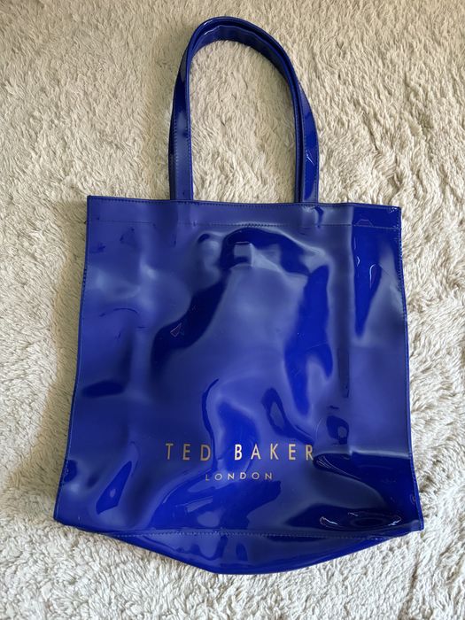 Дамска чанта Zara, Ted Baker, Stradivarius, River Island, Berska