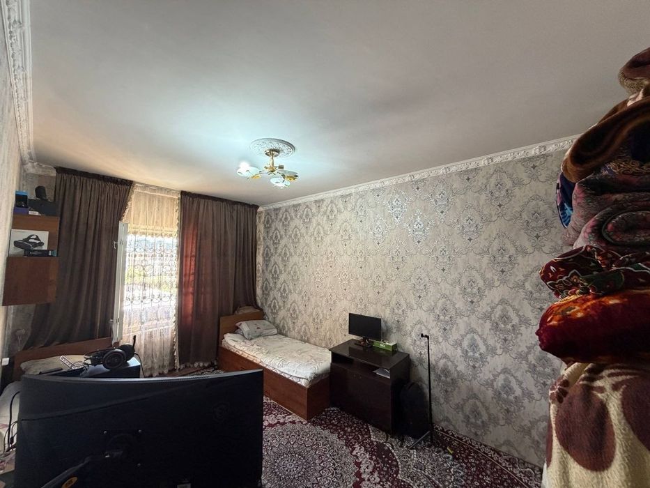 Продаётся кв В Спутнике-16 не далеко от метро Чистенькая.(76000&)