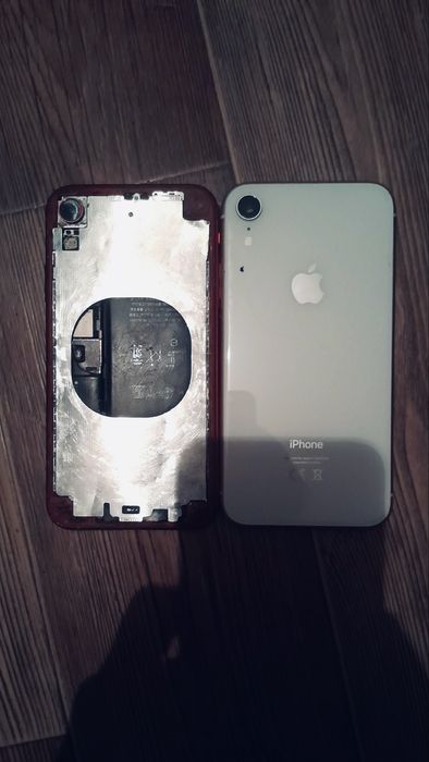 Продаю Айфон хр 64гб