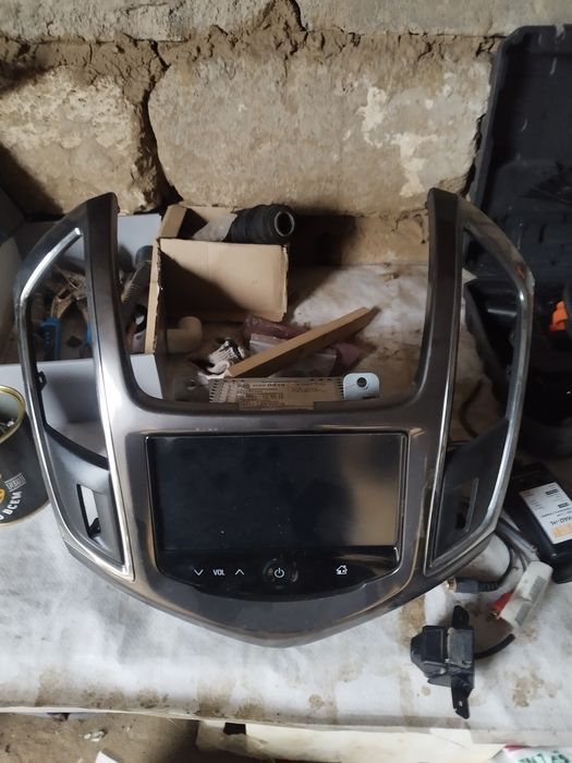 Продам автомагнитолу на шевроле круз