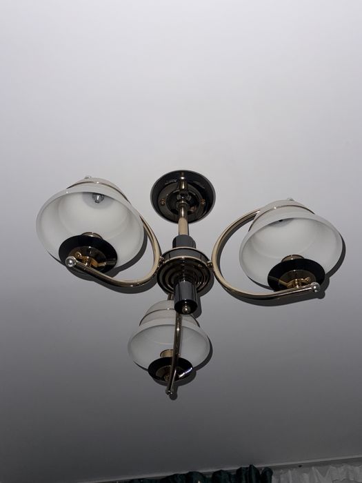 Люстра пятирожковая