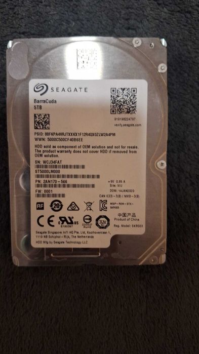 HDD 2,5 incs 5TB folosit 28 de zile 100 % Segate barracuda  de 15 mm grosime