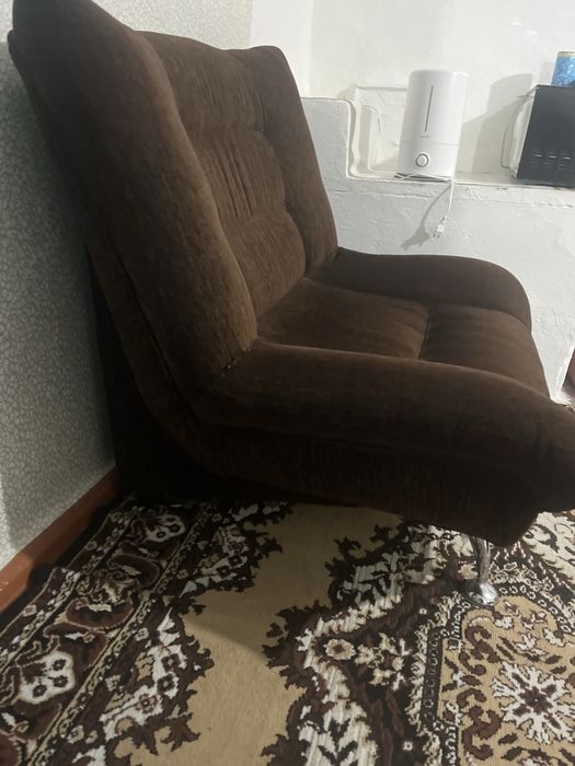 Продам большие кресла