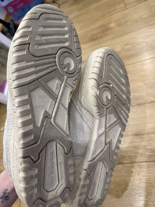 Продавам New Balance