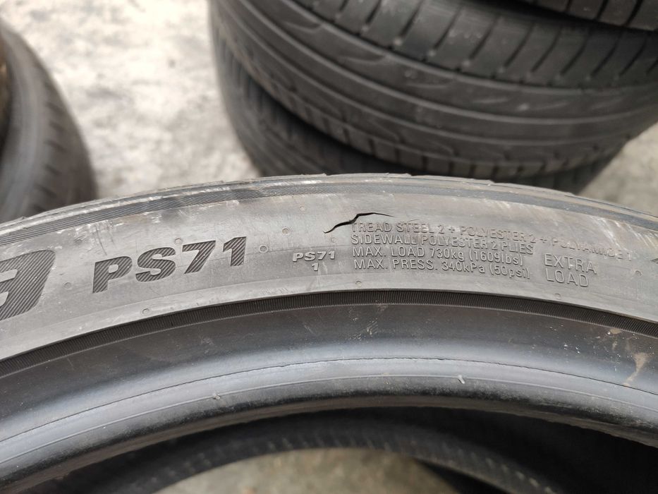 2бр Летни гуми 245 35 20 - Kumho - DOT 2022