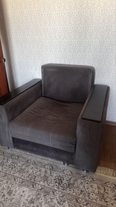 Продам кресло 9000